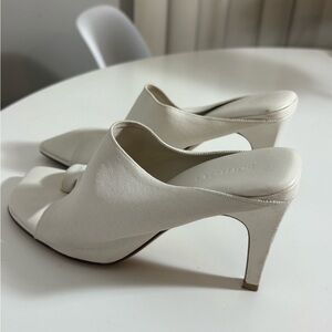 Bottega Veneta Stretch Leather Mules – Off White – Size 36